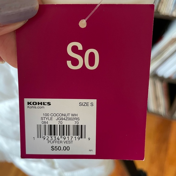 NWT SO PUFFER VEST S - Picture 4 of 6